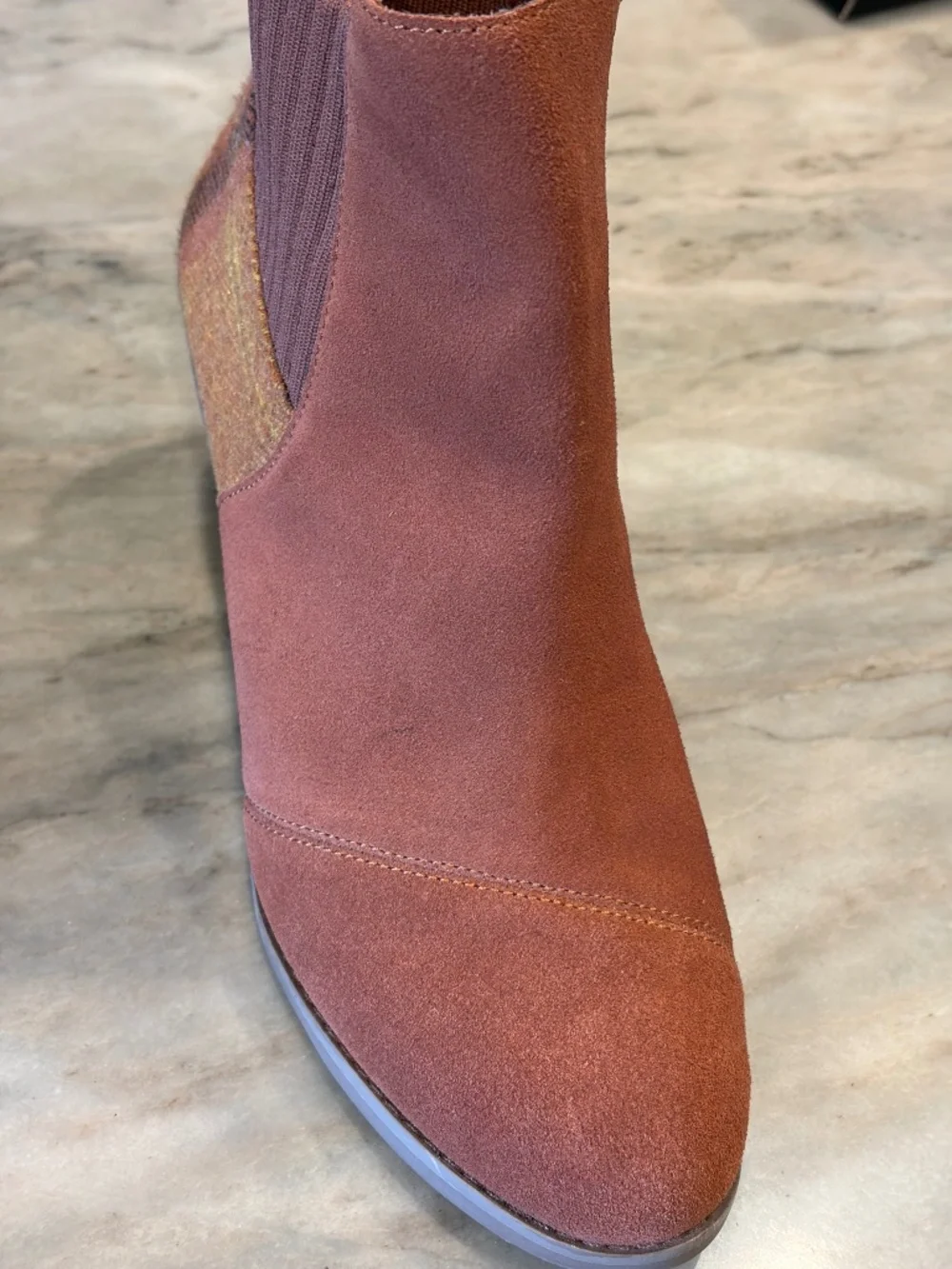 Toms rust suede